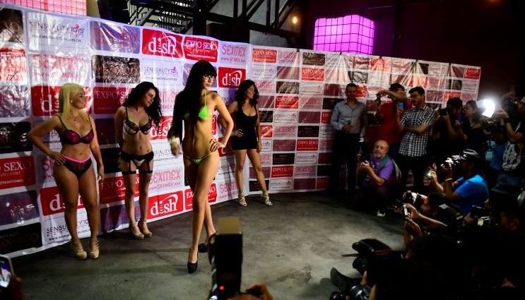 全方位媒体覆盖宣传的墨西哥成人展